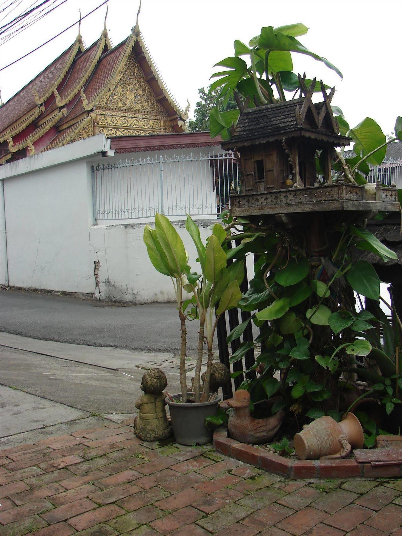 Готель Manee Cool Mueang Чіангмай Екстер'єр фото